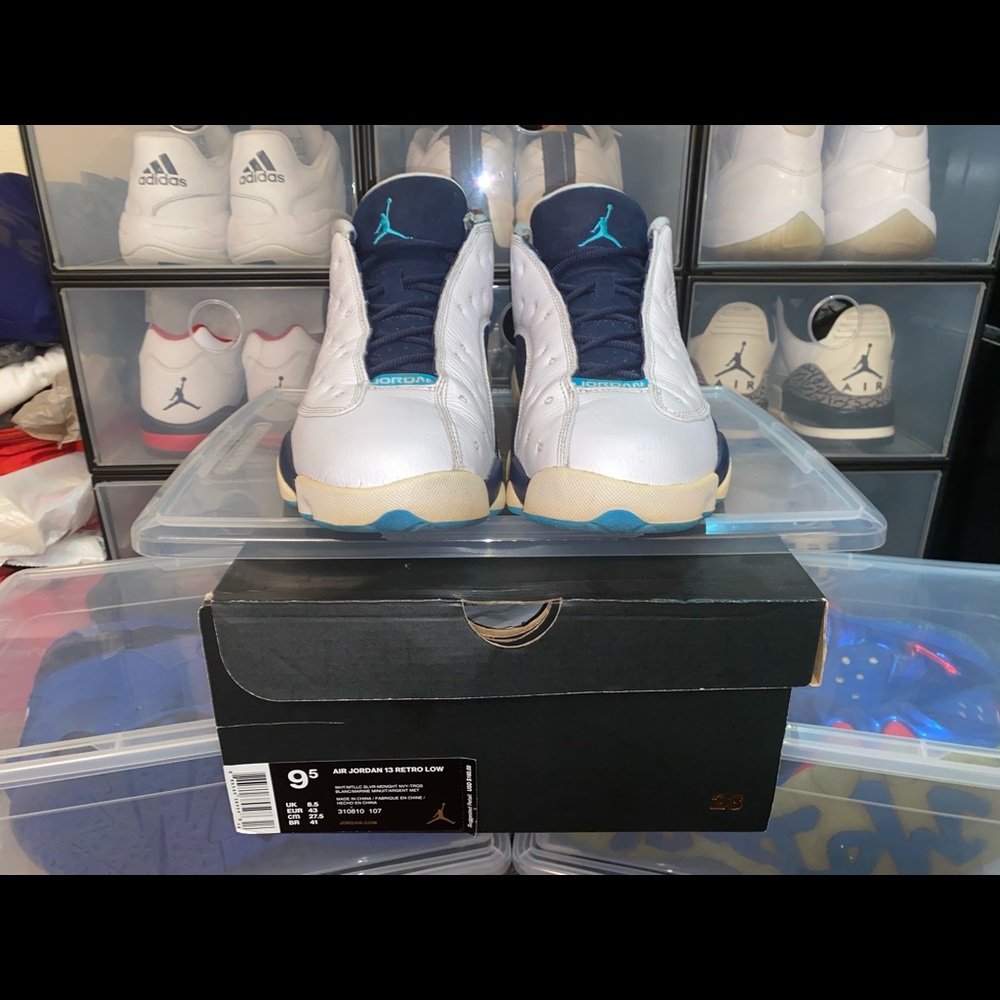 Jordan 13 low Hornets